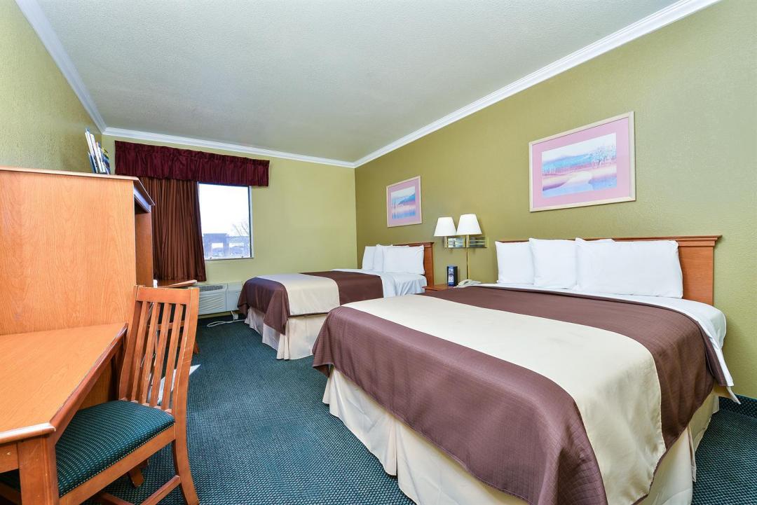 Double Queen Room